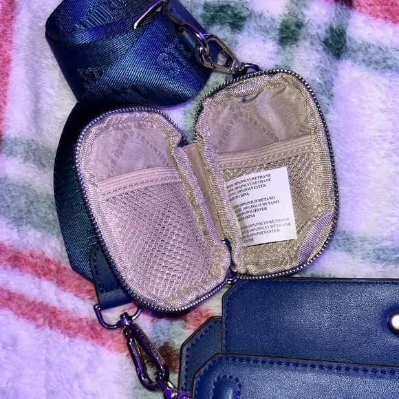 Steve Madden Blue Crossbody Bag - Picture 3 of 7